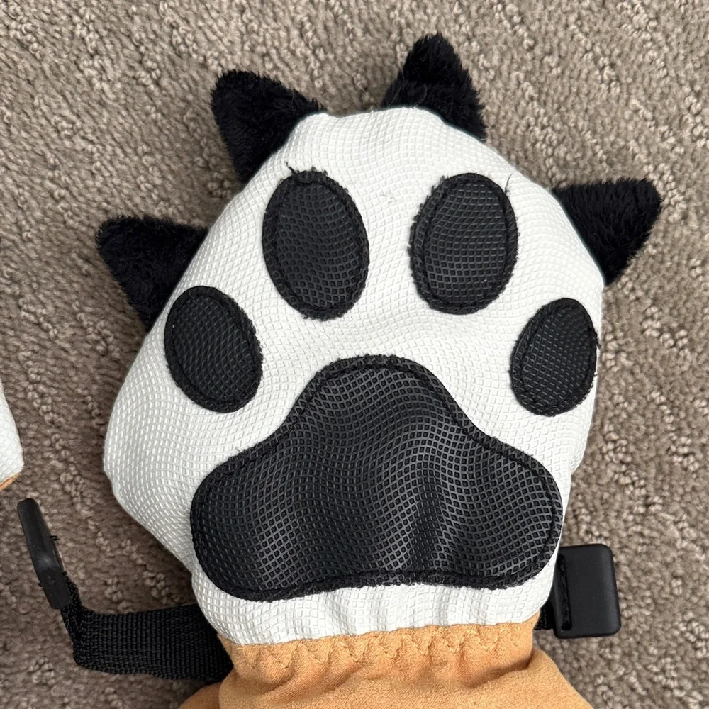 Kids Tiger Mittens - Orange and Black - Picture 6 of 9